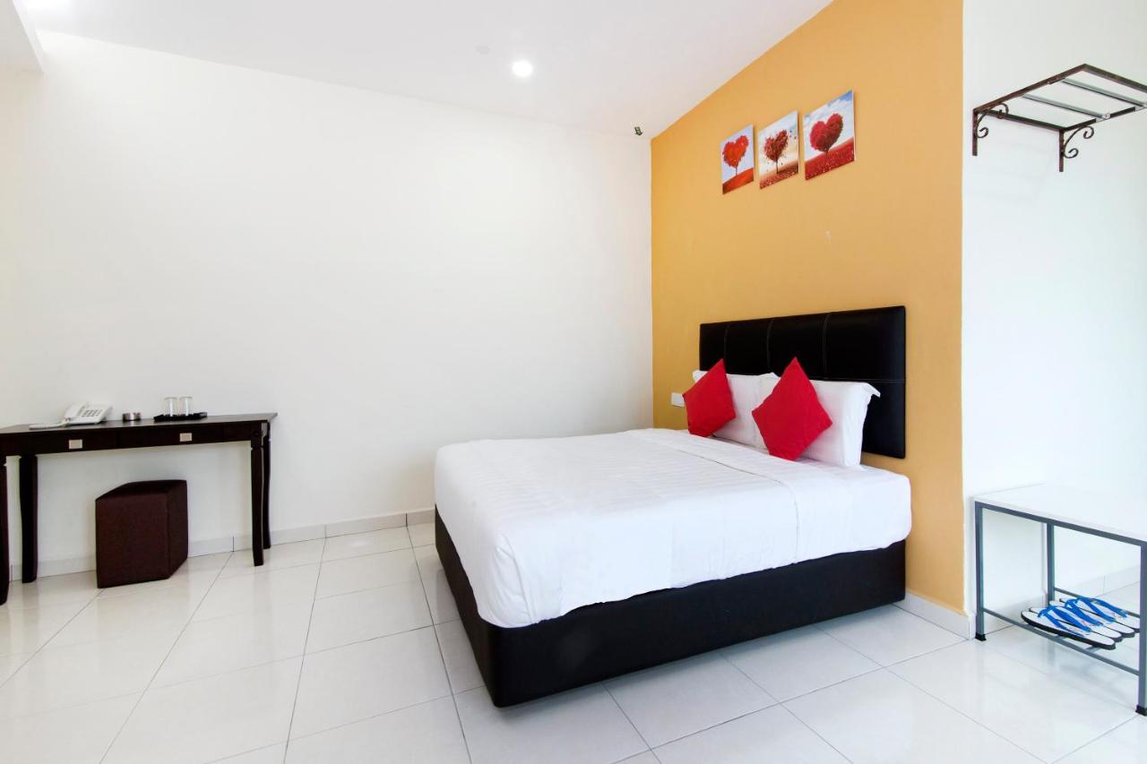 Central Hotel Bahau Buitenkant foto