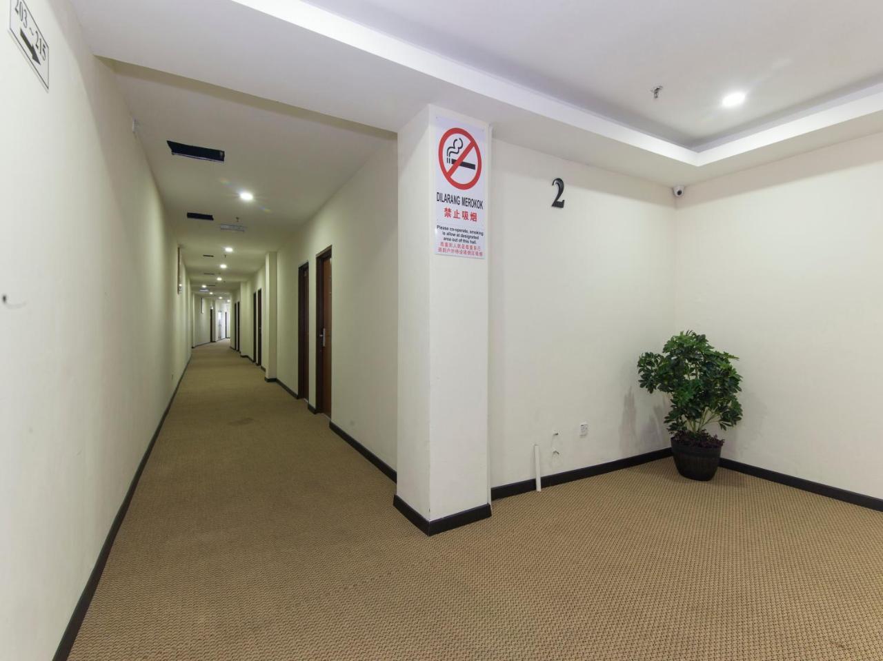 Central Hotel Bahau Buitenkant foto